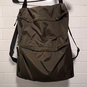 Uniqlo 2-Way Utility Bag (Olive)